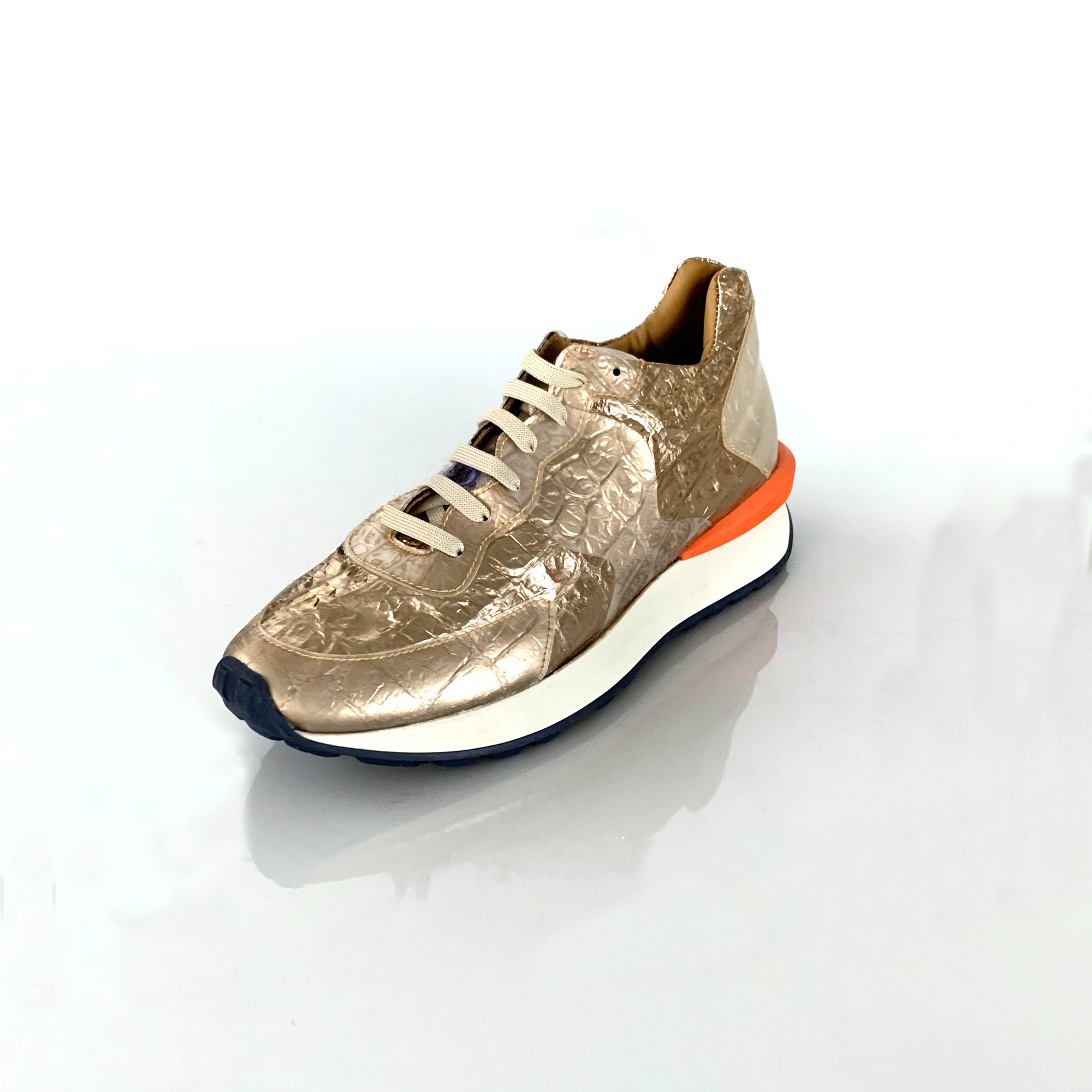 SHUTTLE-STRONG-ALLIGATOR_STELLA-SP-05